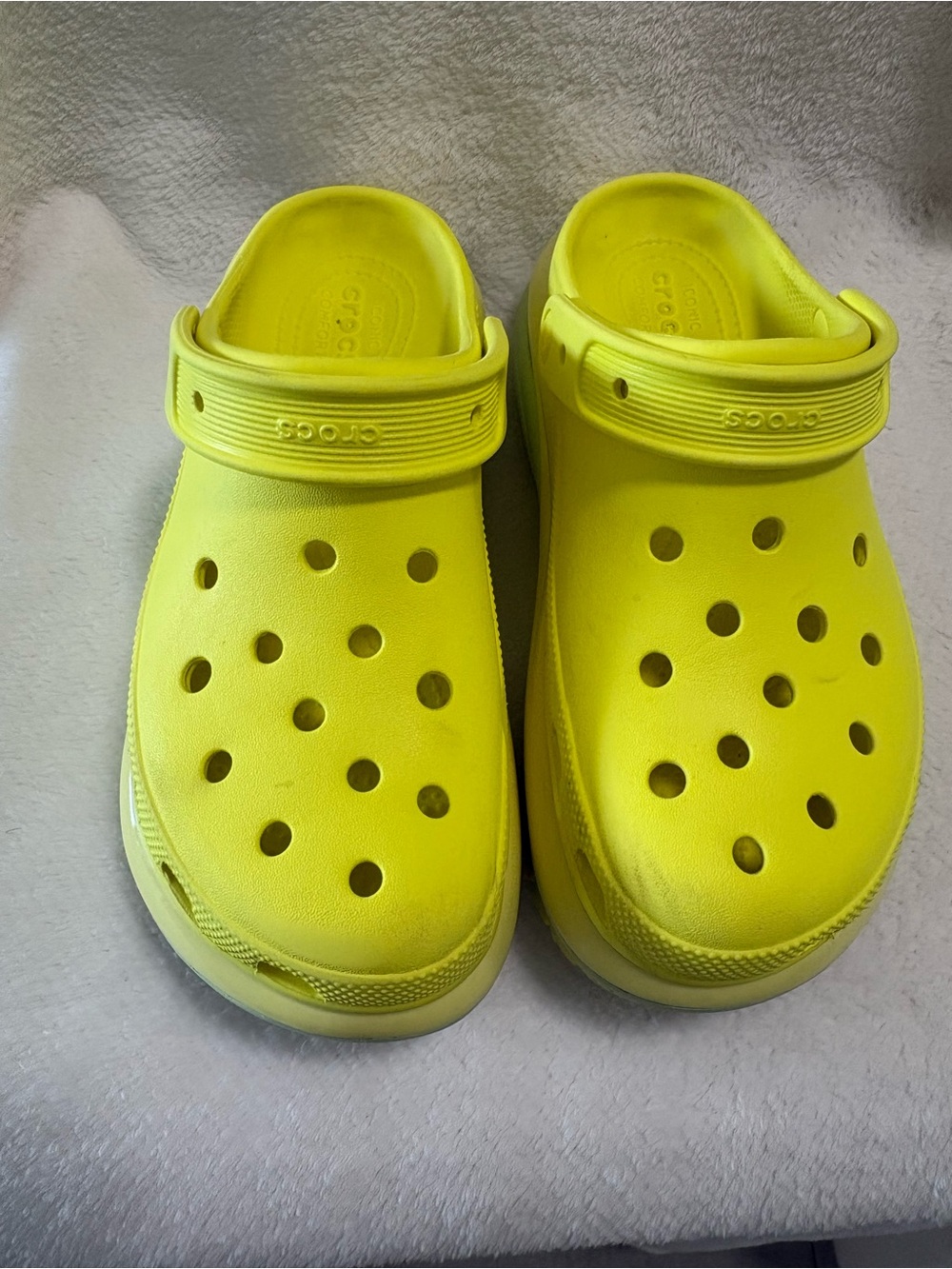 CROCS women iconic comfort Classic Clog in Bright Yellow
